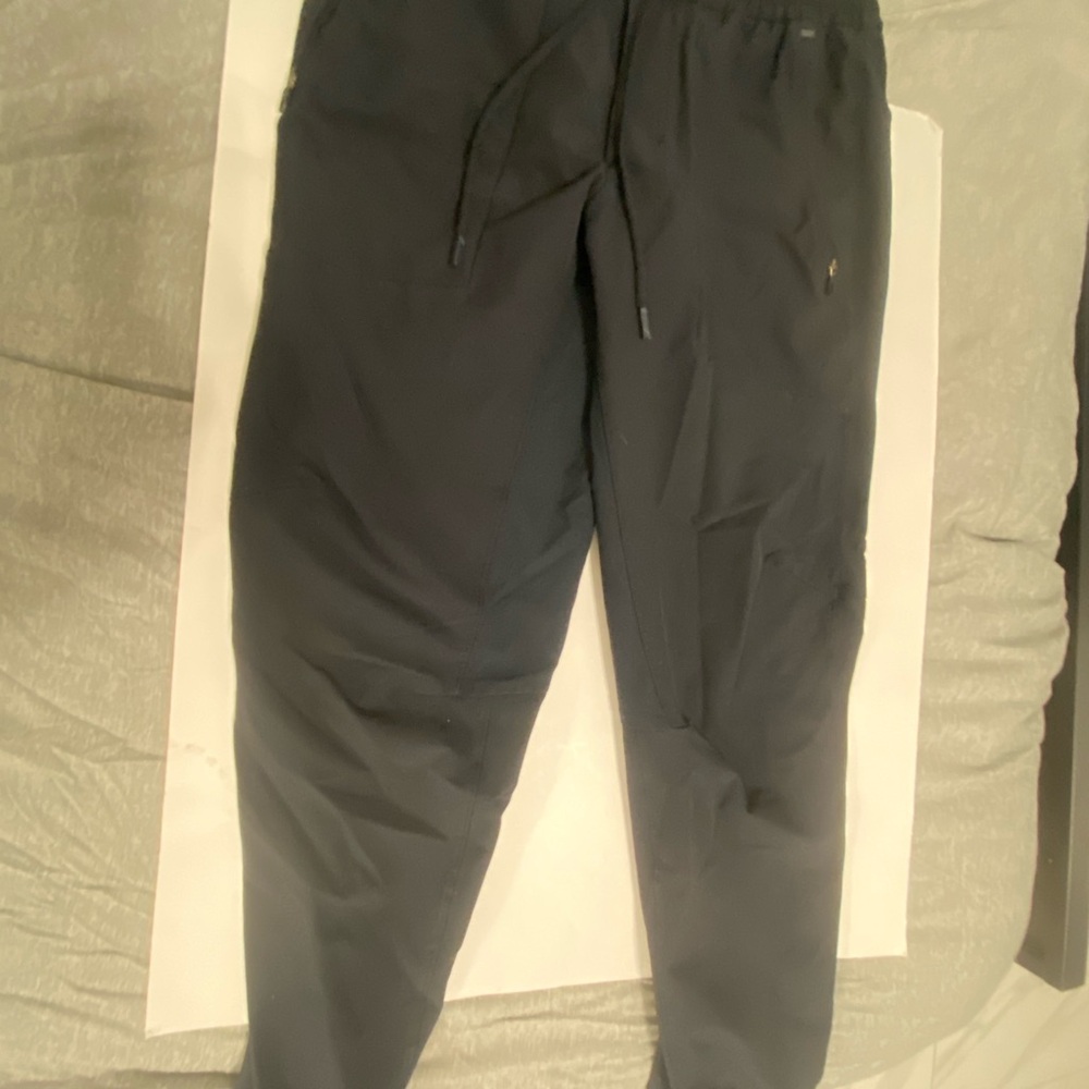 Men's lululemon “license to train” pants size M. Black.
